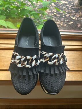 Pierre Dumas Black Slip-On Loafers with Tortoiseshell Chain